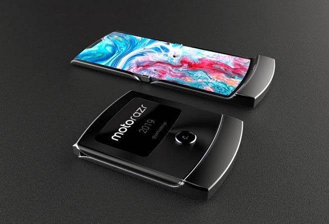 Motorola Razr: Blending The Old With The New
